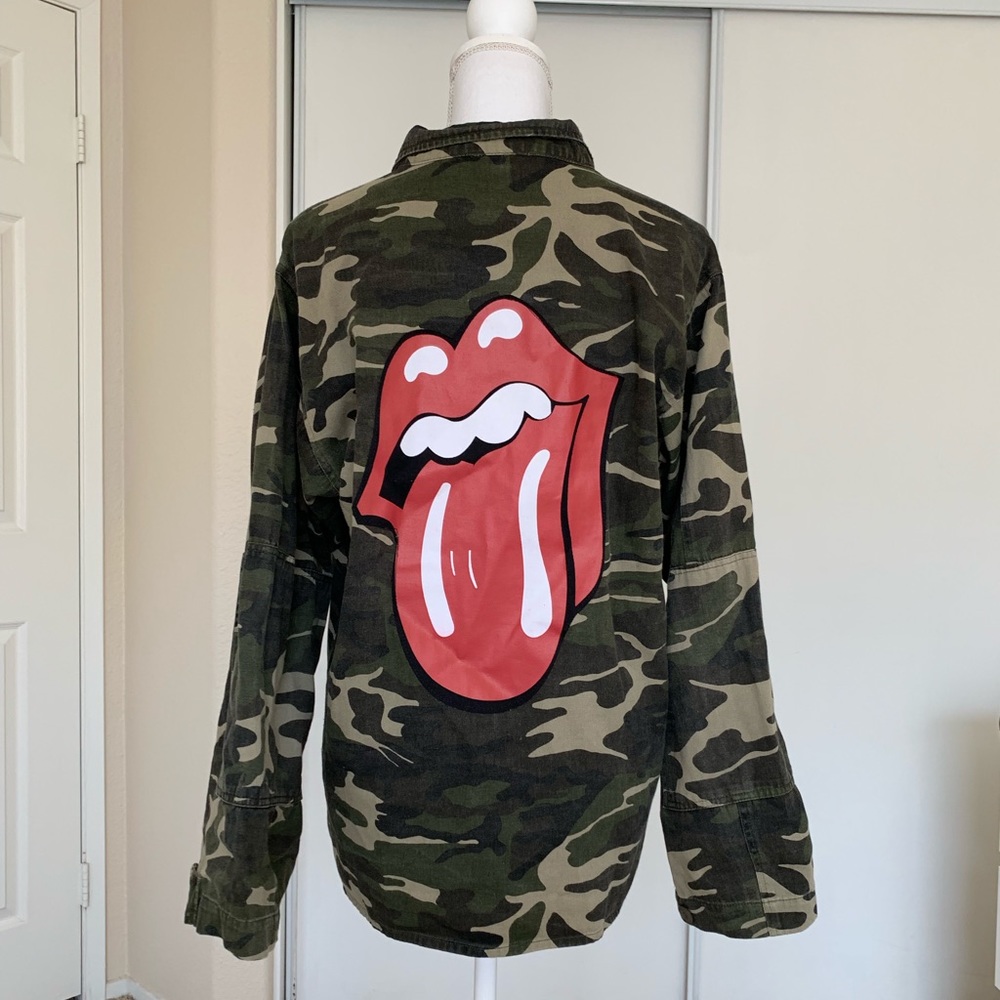 rolling stones tongue camo jacket
